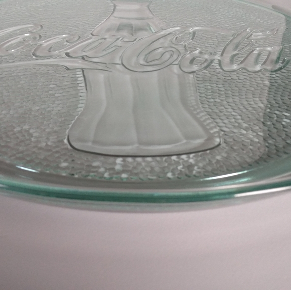 Round 13 Inch Green Glass Cola Tray - Picture 3 of 8